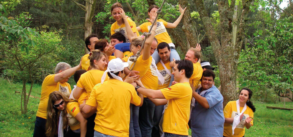 Instituições de Ensino: Universidades Instituições de Ensino: Universidades